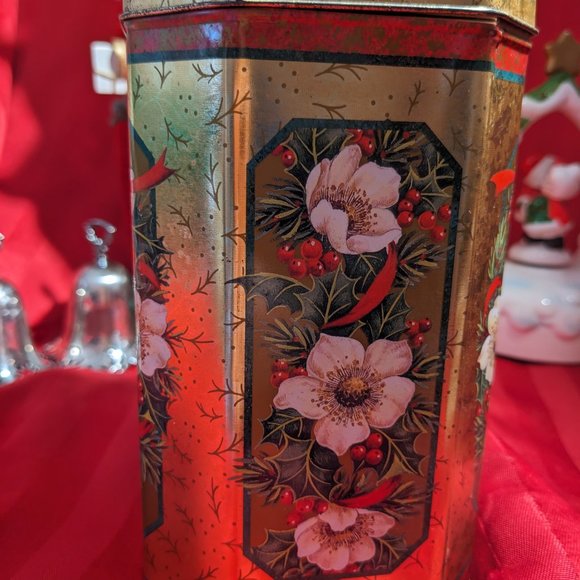 Wonderful Tall Tin  13 Assorted Christmas Cards And 15 Envelopes Made In England - Picture 3 of 11